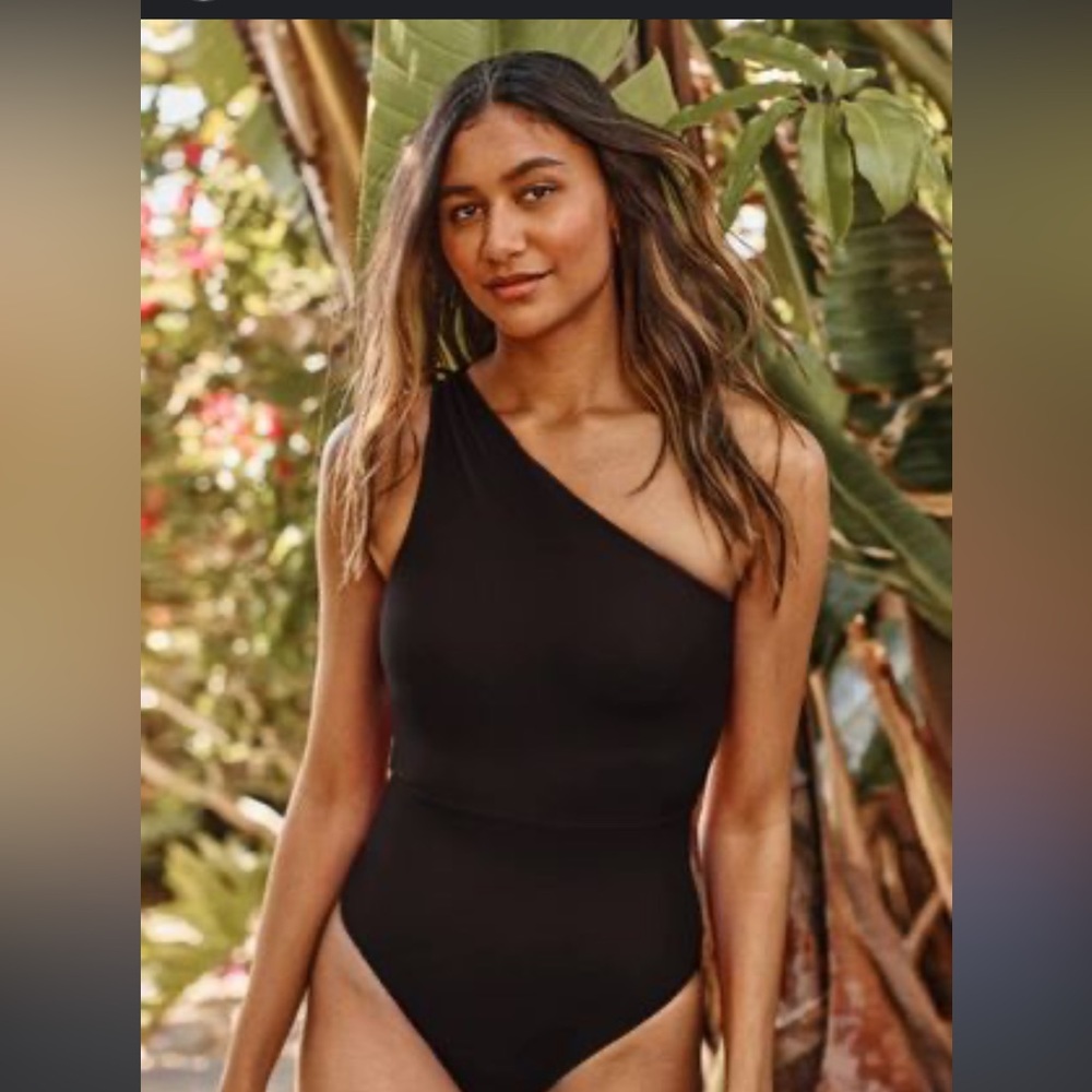 Summersalt Black One Piece Swimsuit Sleek Design